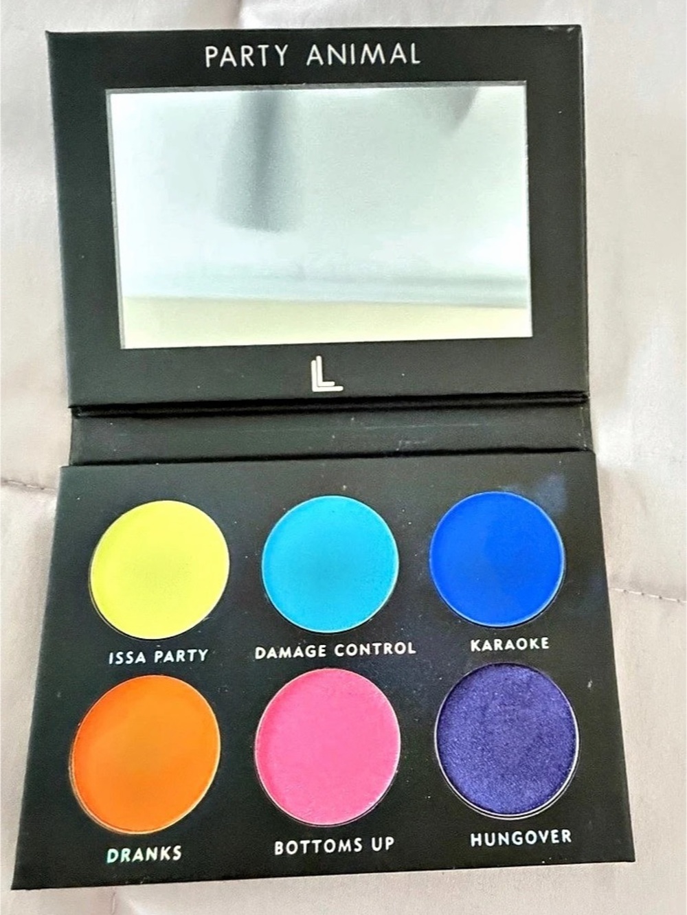 Laura Lee Los Angeles Party Animal Eyeshadow Palette Multicolor
